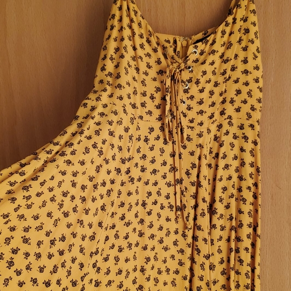 Forever 21 Dresses & Skirts - Yellow & Black Rose Lace-Up Dress